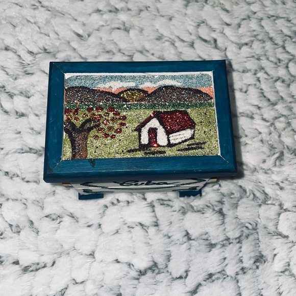 Wooden 3 tier Cuba keepsake momento - Picture 3 of 12